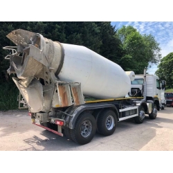 2013  Volvo FM 460 8X4 Hymix concrete mixer